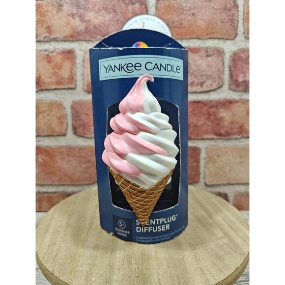 Yankee Candle Ice Cream Cone Scent Plug Diffuser Fragrance Electric Base NIB - Picture 1 of 4